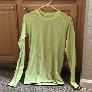 Lululemon top